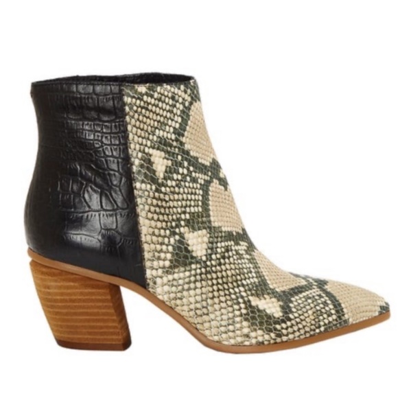 Vince Camuto Shoes - NWT Vince Camuto Grasem Booties